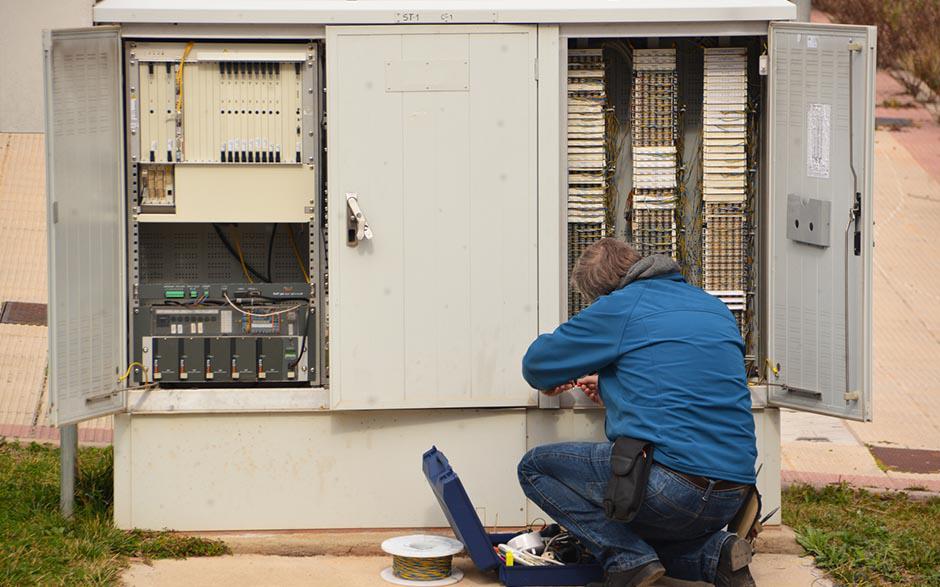 électricien de maintenance Saint-Arnoult-en-Yvelines