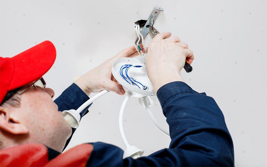 cherche électricien pas cher Évry